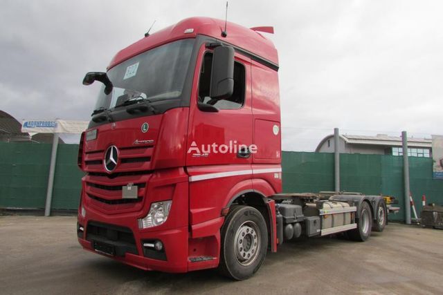 camion châssis Mercedes-Benz 2545