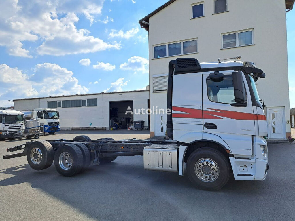 Камион шаси Mercedes-Benz 2553 Actros  (Nr. 5804) - Autoline