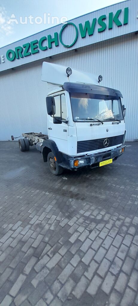 Mercedes-Benz 814D chassis truck