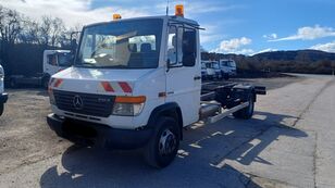 camion şasiu Mercedes-Benz 818 D VARIO / EURO 5b