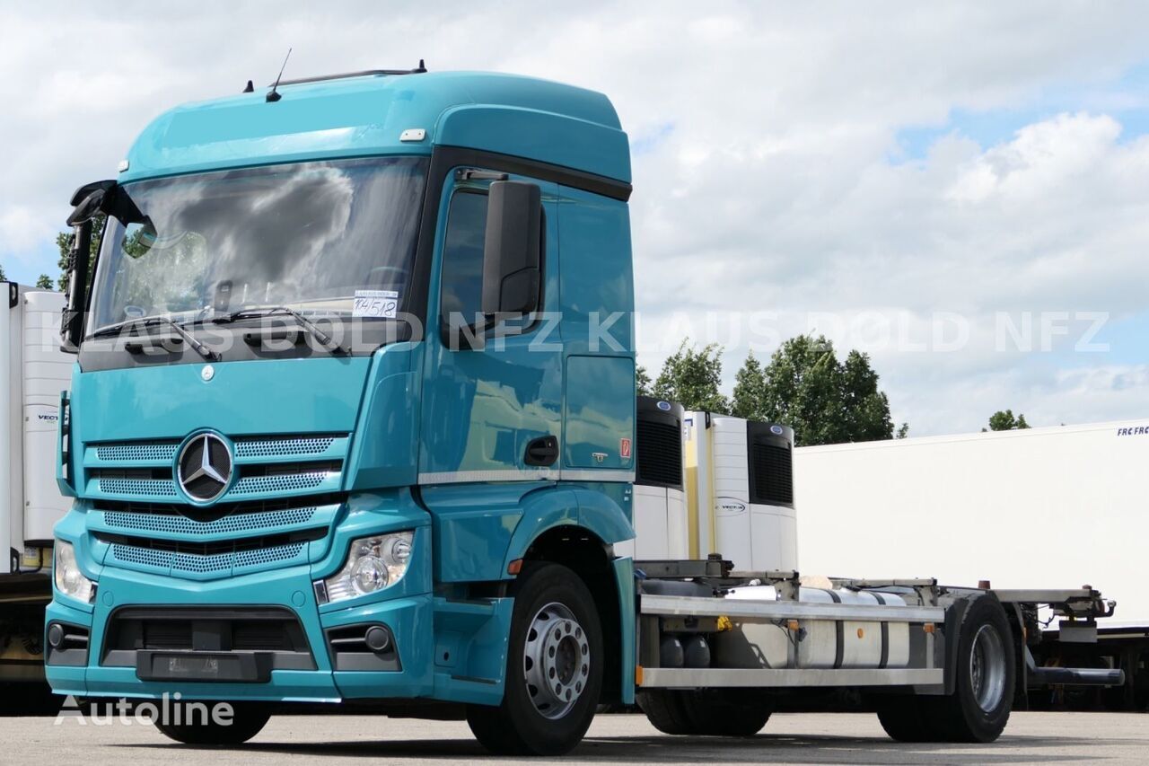 Nákladné auto podvozok Mercedes-Benz Actros 1836 - Autoline