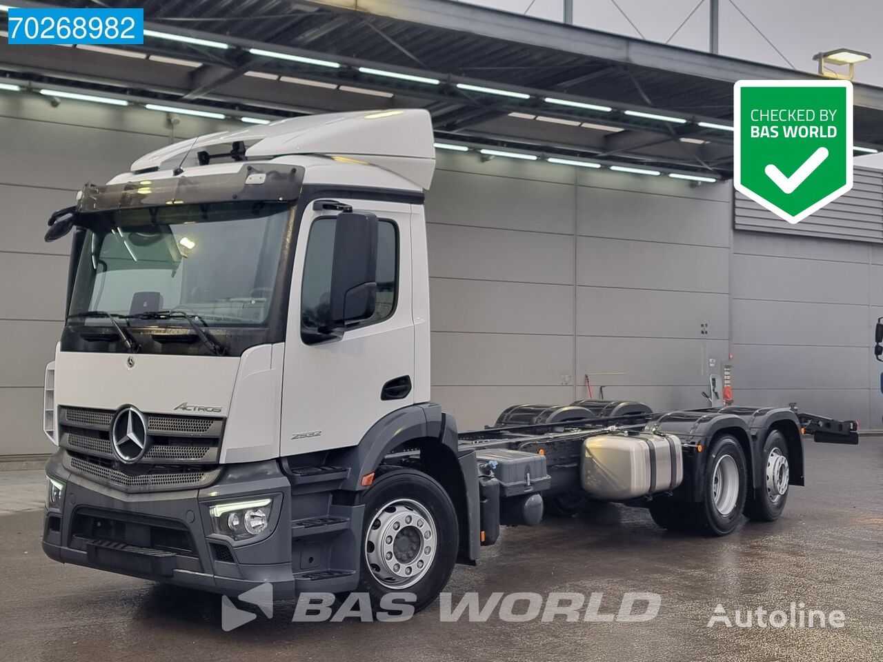 新しいMercedes-Benz Actros 2532 6X2 NEW Euro 6! ClassicSpace Navi Lenkachse シャーシトラック - Autoline