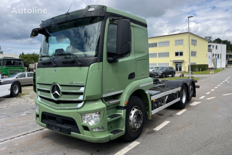 الشاسيه Mercedes-Benz Actros 2543 6x2 - Autoline