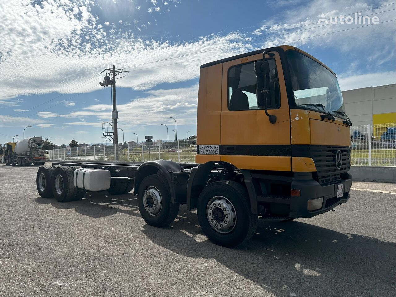 xe tải chassis Mercedes-Benz Actros 3235