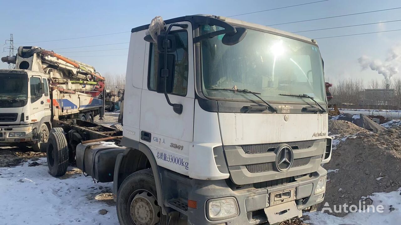 camion châssis Mercedes-Benz Actros 3341