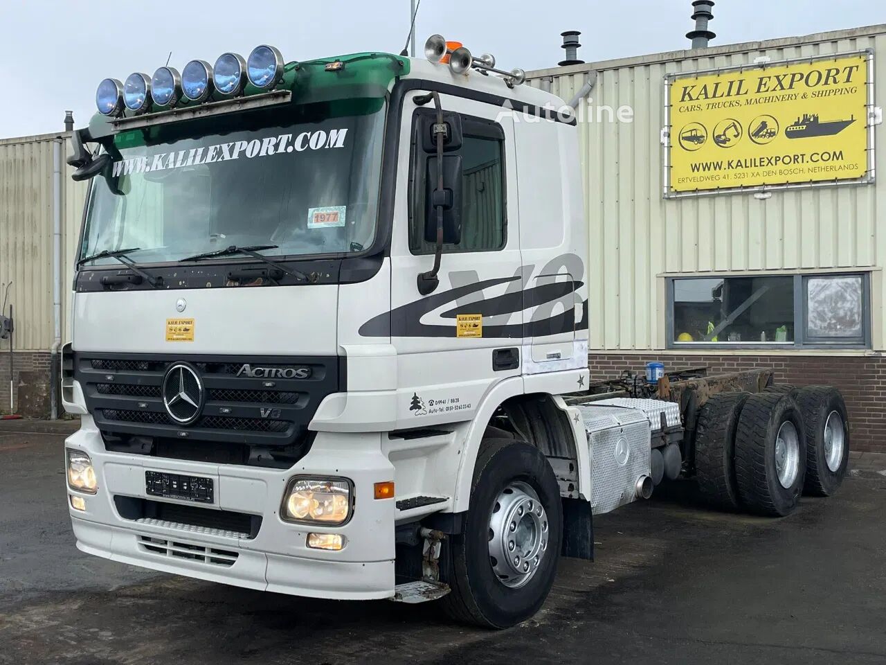 섀시 트럭 Mercedes-Benz Actros 3355 V8 MP2 Heavy Duty Chassis 6x4 V8 EPS Big Axle Full S - Autoline