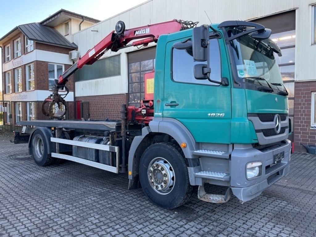 camion şasiu Mercedes-Benz Axor 1826 Darus alváz MGK HLK 66A1