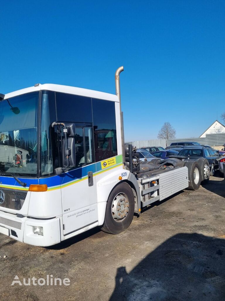 الشاسيه Mercedes-Benz Econic 2628