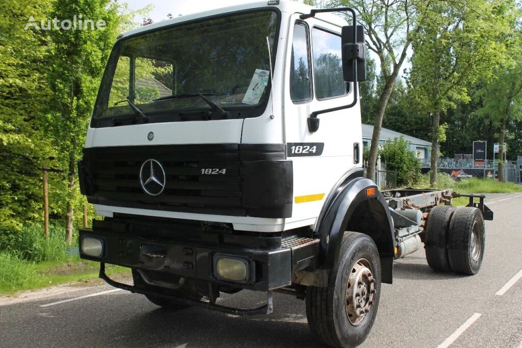 šassii veoauto Mercedes-Benz SK 1824 4x4 Steelsusspenssion