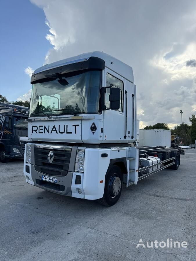 الشاسيه Renault AE 480