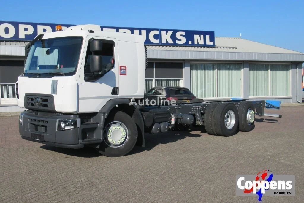 camion châssis Renault D 320 26 T. 6x2 chassis + retarder