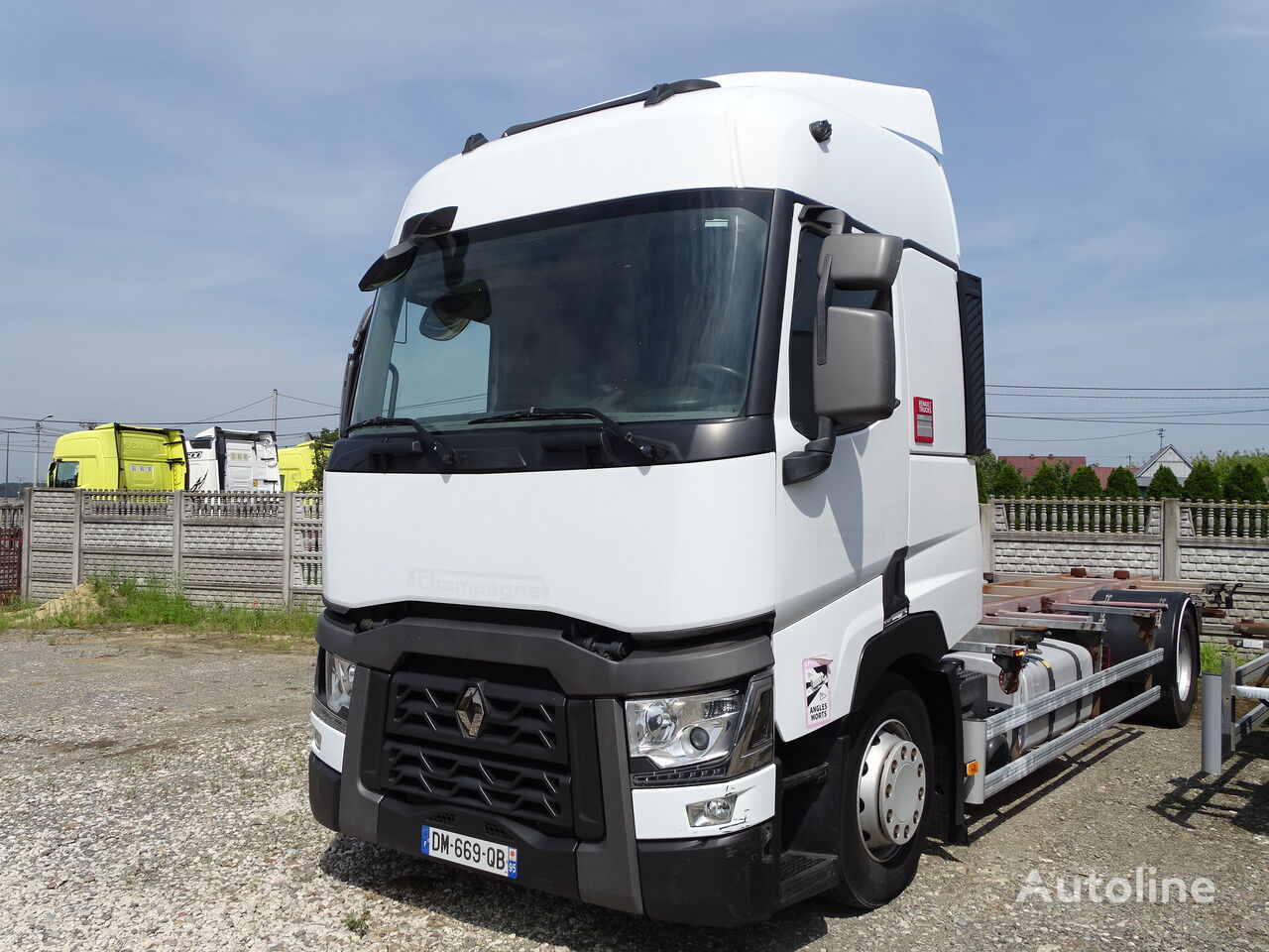 Renault T460 chassis truck