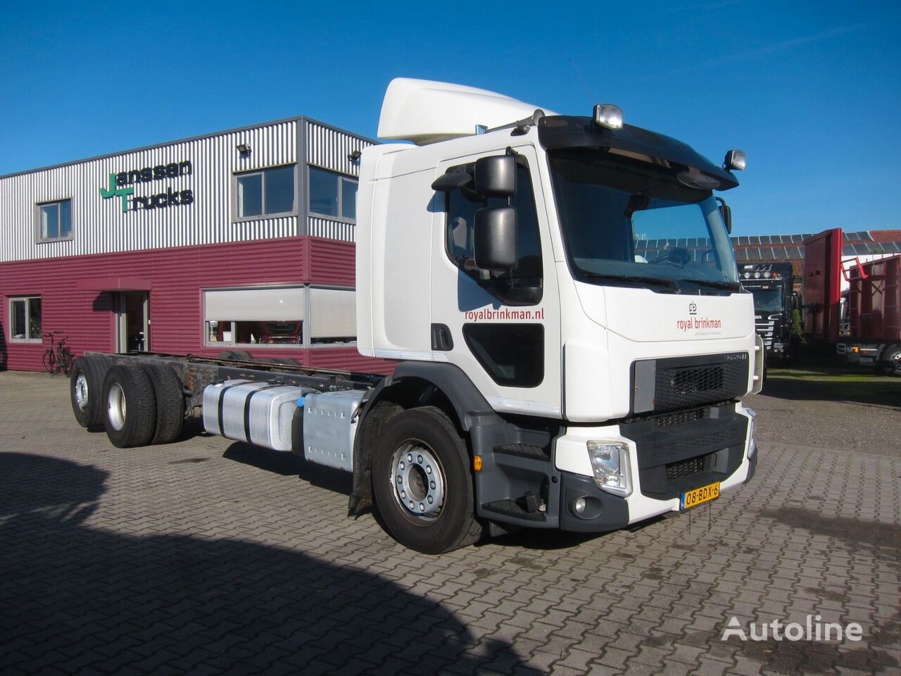 Volvo FE 320  chassis truck