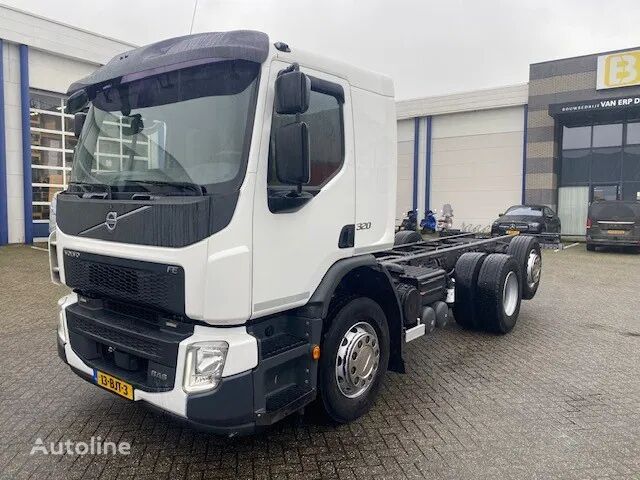 camion châssis Volvo FE 320 6x2 chassis cabine, automaat, geschikt voor 6 mtr opbouw