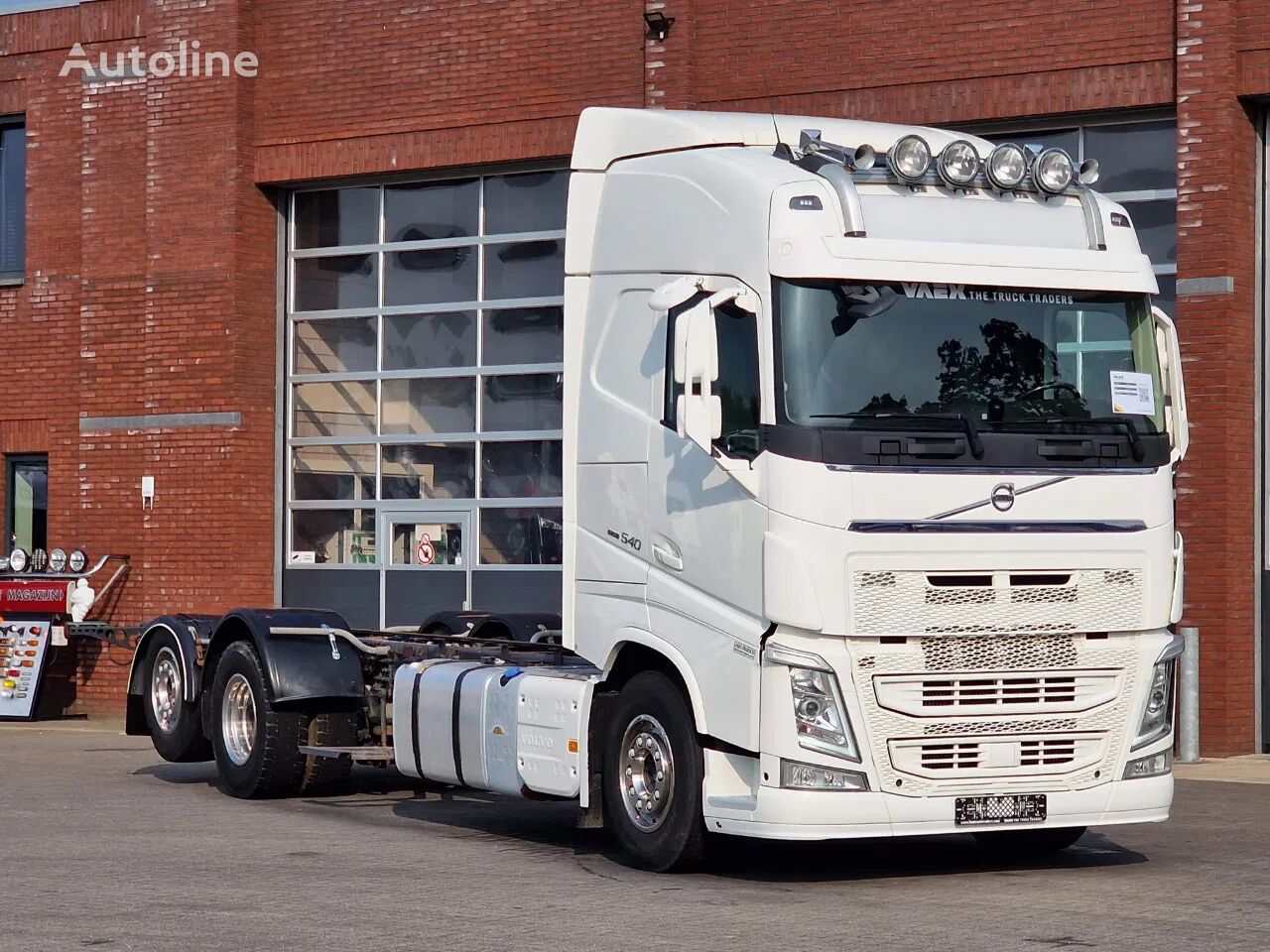 грузовик шасси Volvo FH 13.540 Globetrotter 6x2*4 - Chassis - Steering axle - 5.60 WB