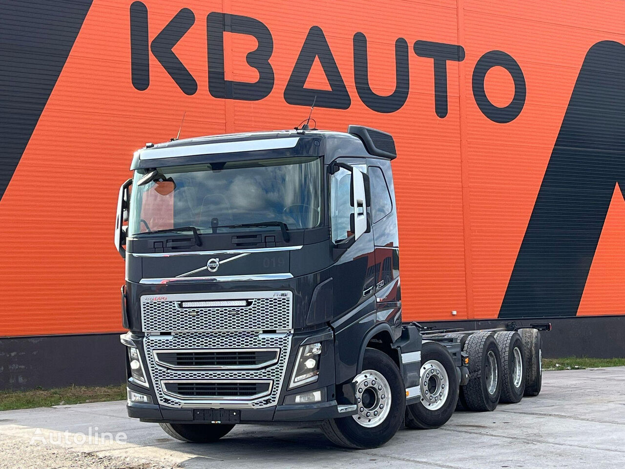 грузовик шасси Volvo FH 750 10x4*6 GCW 100 ton / CHASSIS L=7350 mm