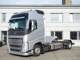 Volvo FH13 chassis truck