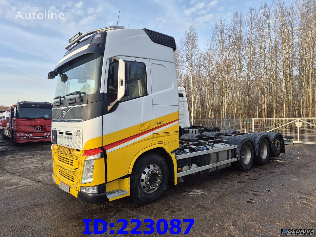 truk sasis Volvo FH13 540HP 8x4 Lifting axle