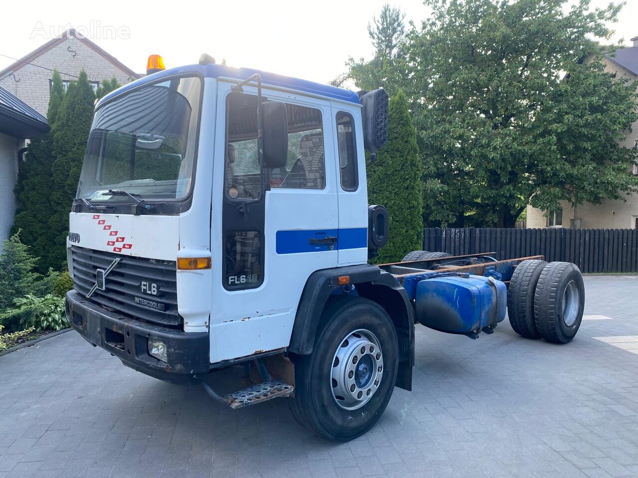 Volvo FL chassis truck - Autoline