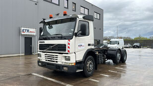 camion şasiu Volvo FM 7 - 250 (MANUAL GEARBOX / EURO 2 / 6X2 / 8 TIRES)