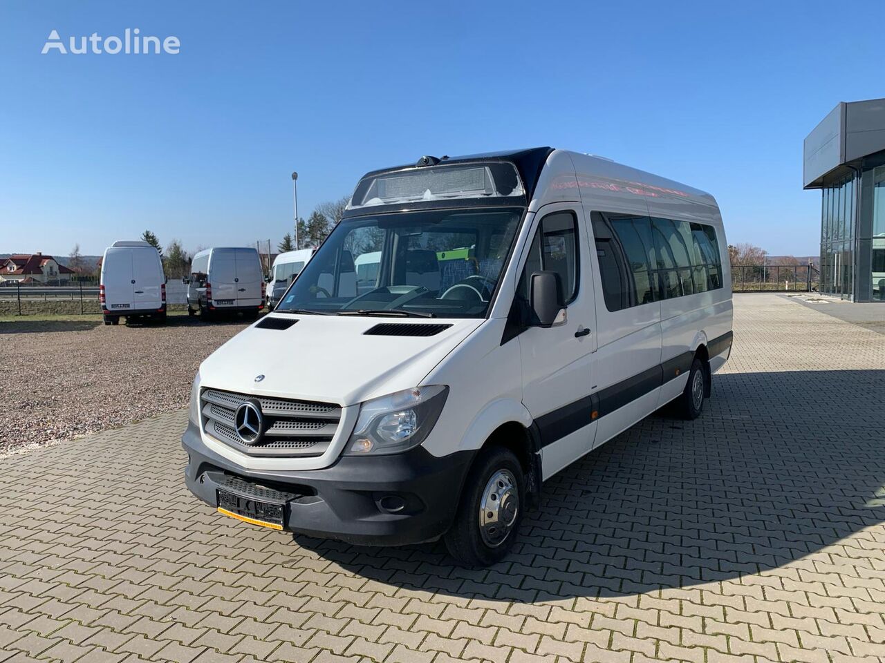 باص النقل الداخلي Mercedes-Benz Sprinter 516 CDI- 24 PLACES