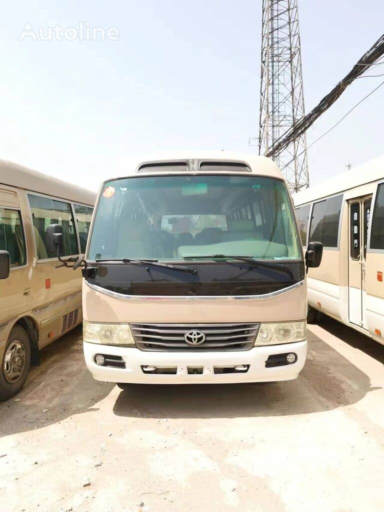 Toyota Coaster autobús urbano