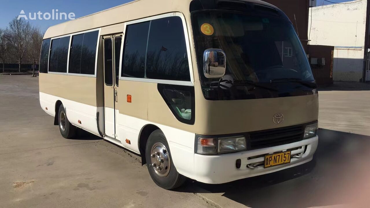 Toyota Coaster autobús urbano