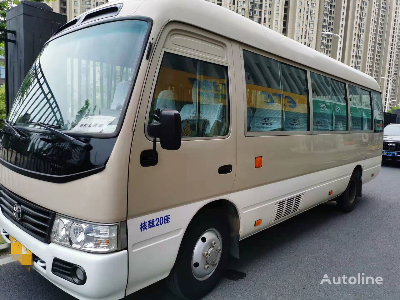 mestský autobus Toyota Coaster