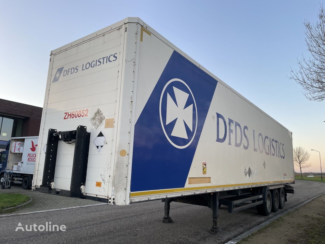 Kögel S???24 slutet semitrailer