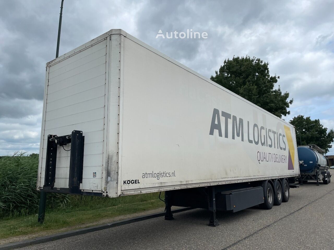 Polprikolica zabojnik Kögel S***24 naprodaj | Autoline SI Polprikolica zabojnik Kögel S***24 - Autoline