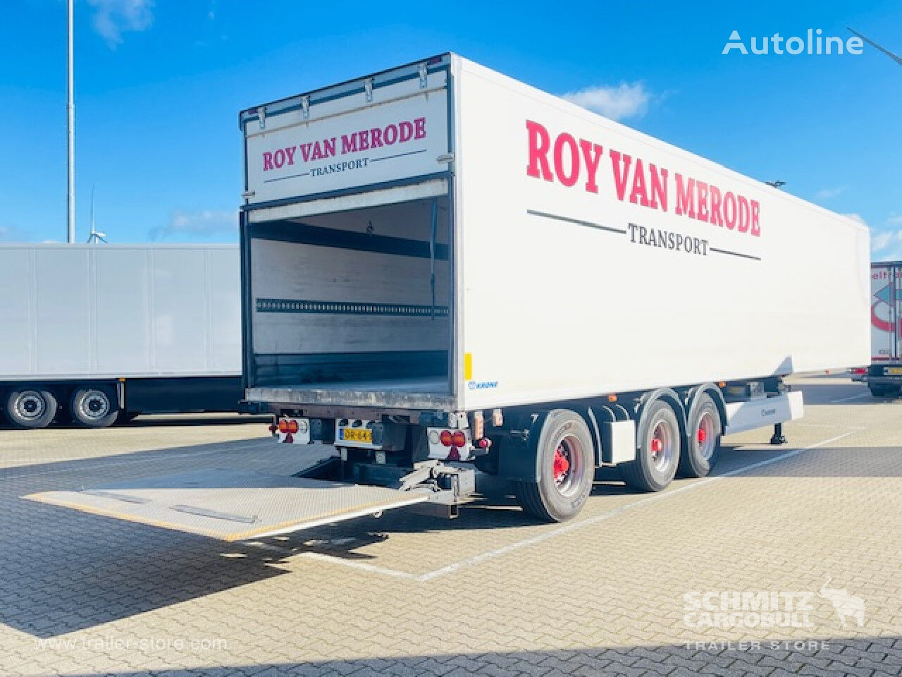 semi-trailer dengan box tertutup Krone