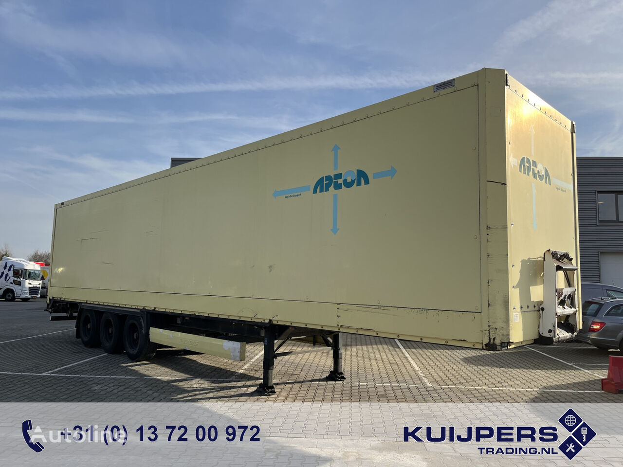 العربات نصف المقطورة شاحنة مقفلة Krone Dry Liner / Box Trailer