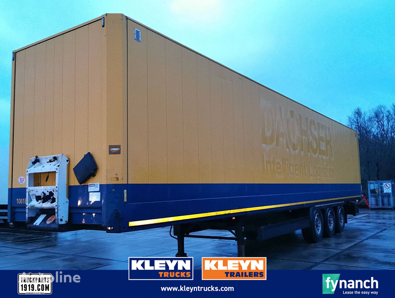 semi-trailer dengan box tertutup Krone SD KLEIDERKOFFER