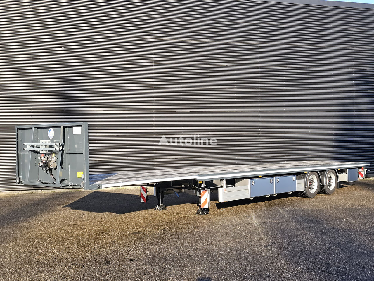 Pacton MEGA / LOWDECK / LIFT AS closed box semi-trailer