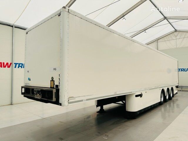 semi-trailer dengan box tertutup Paneltex