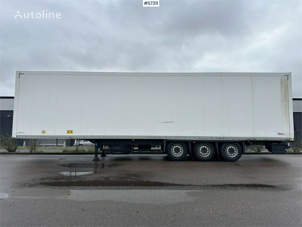 полуприцеп фургон Schmitz Cargobull Box trailer with roller shutter