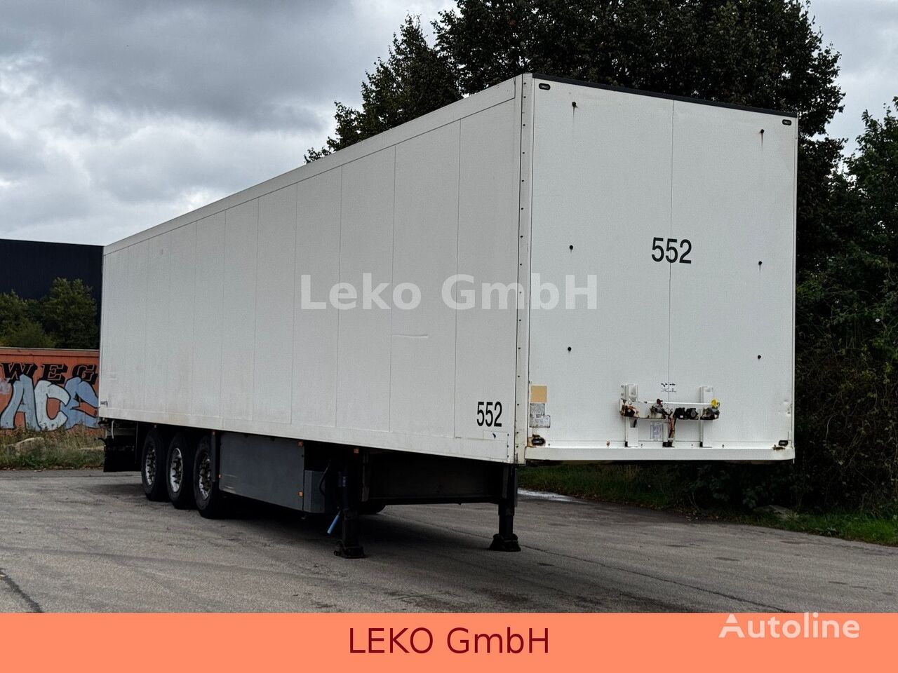 Schmitz Cargobull SKO 24 closed box semi-trailer