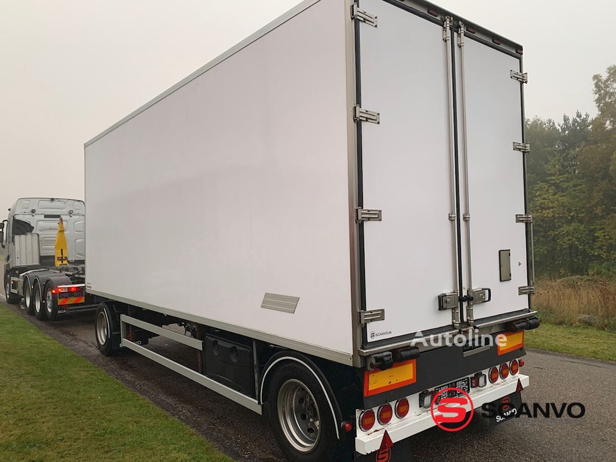 Renders 20 ton - boks med dobbelt dæk slutet trailer till salu | Autoline SE Renders 20 ton - boks med dobbelt dæk slutet trailer - Autoline