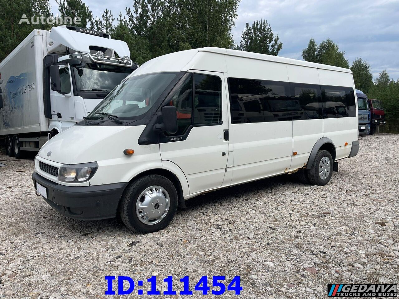 Ford Transit Manual 17-seater coach bus