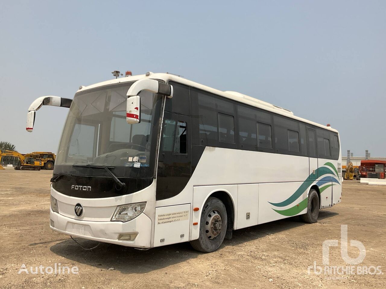 Foton AUV BJ6103U7MHB 4x2 58-Seat Transit coach bus