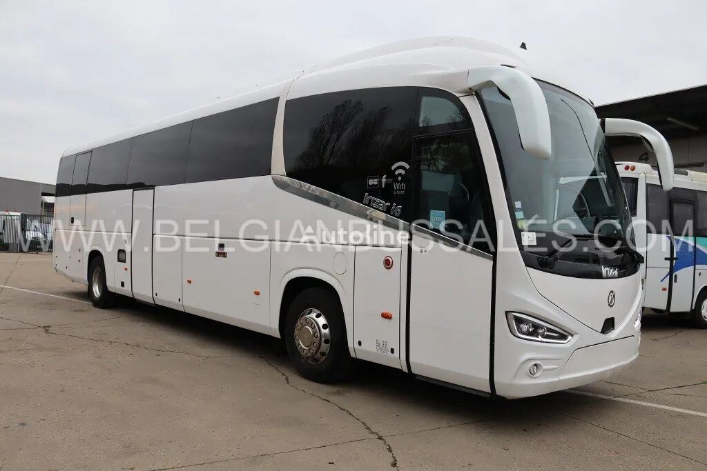 Irizar I6 13.35 with lift/Full Option coach bus