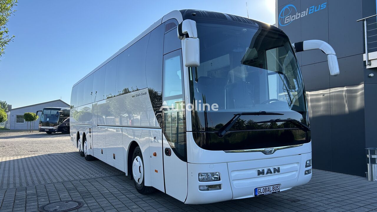 MAN R 09 coach bus