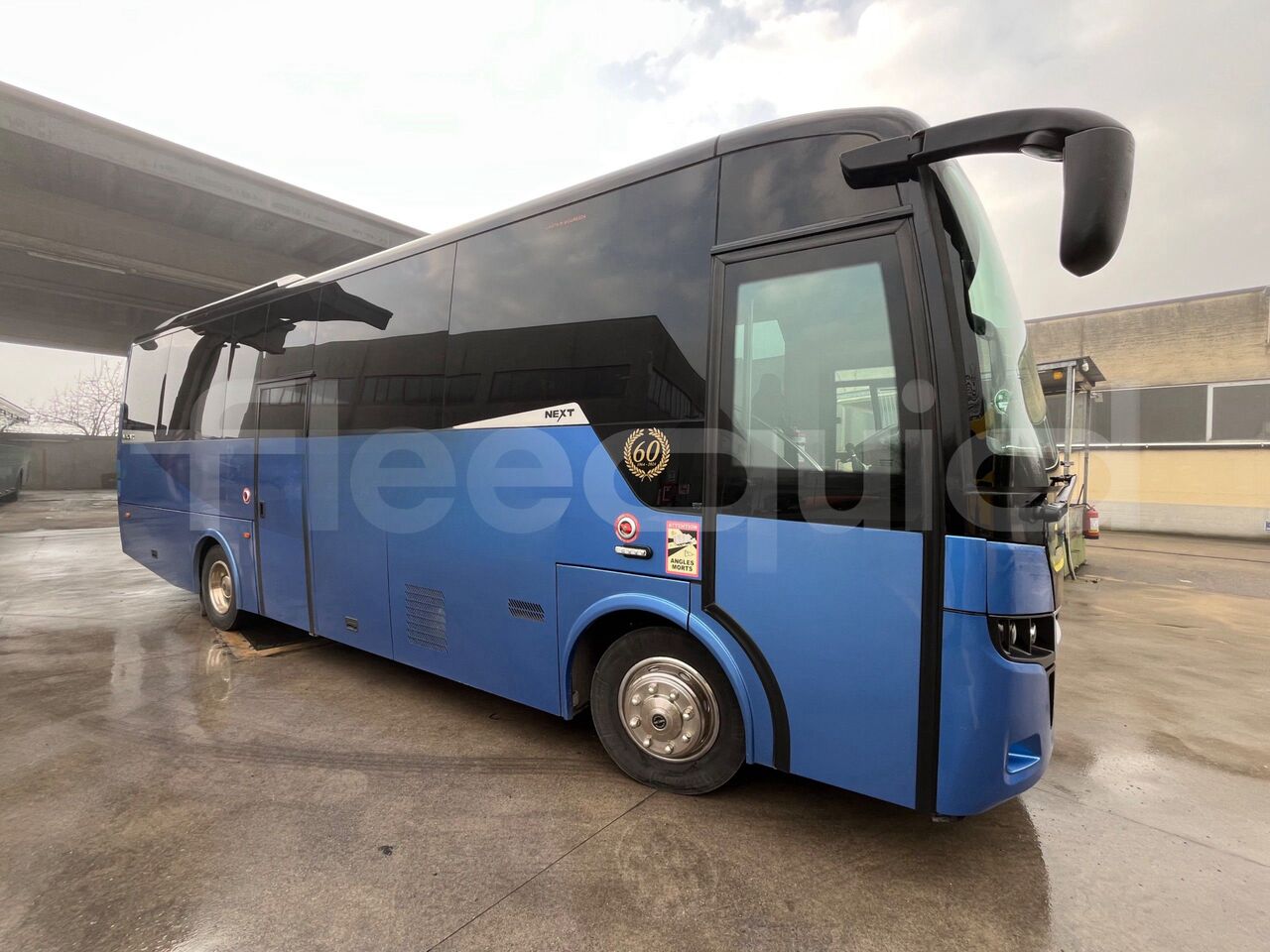 Mercedes-Benz Indcar Next coach bus - Autoline