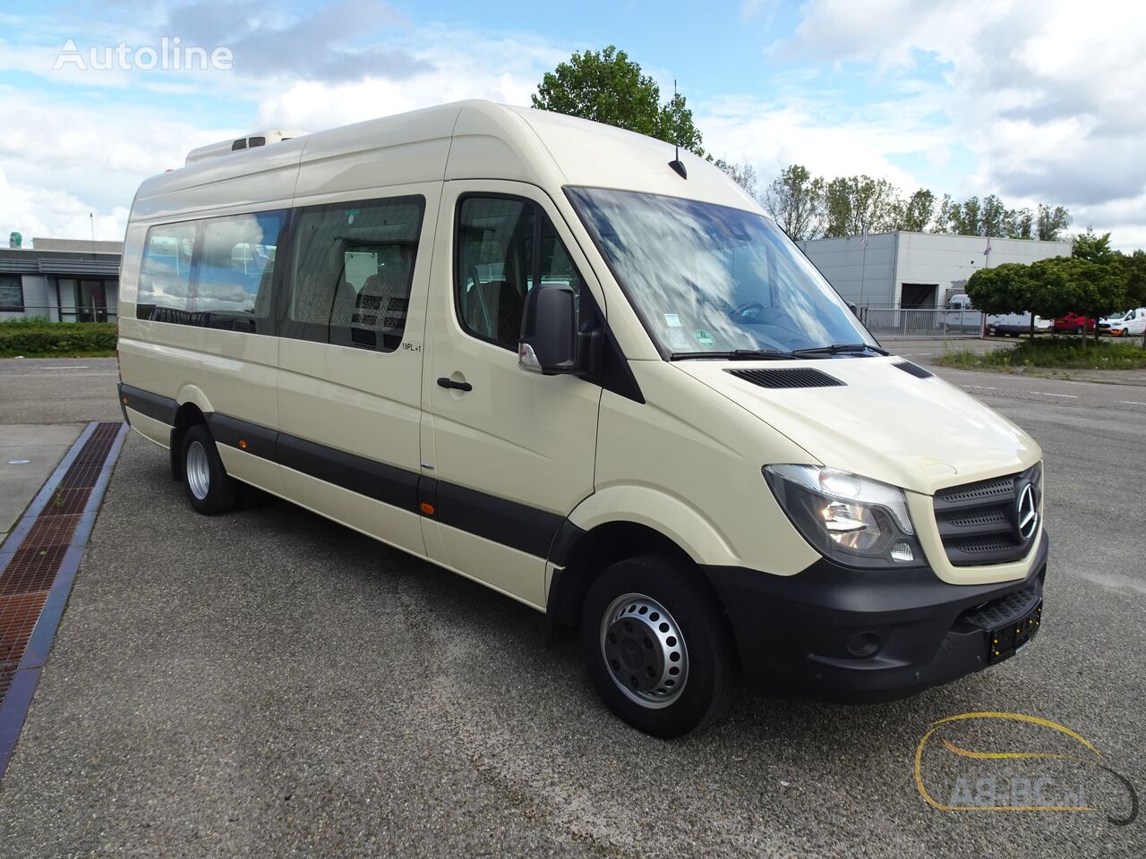 Mercedes-Benz Sprinter Transfer, 20 Seats, Euro 6 coach bus