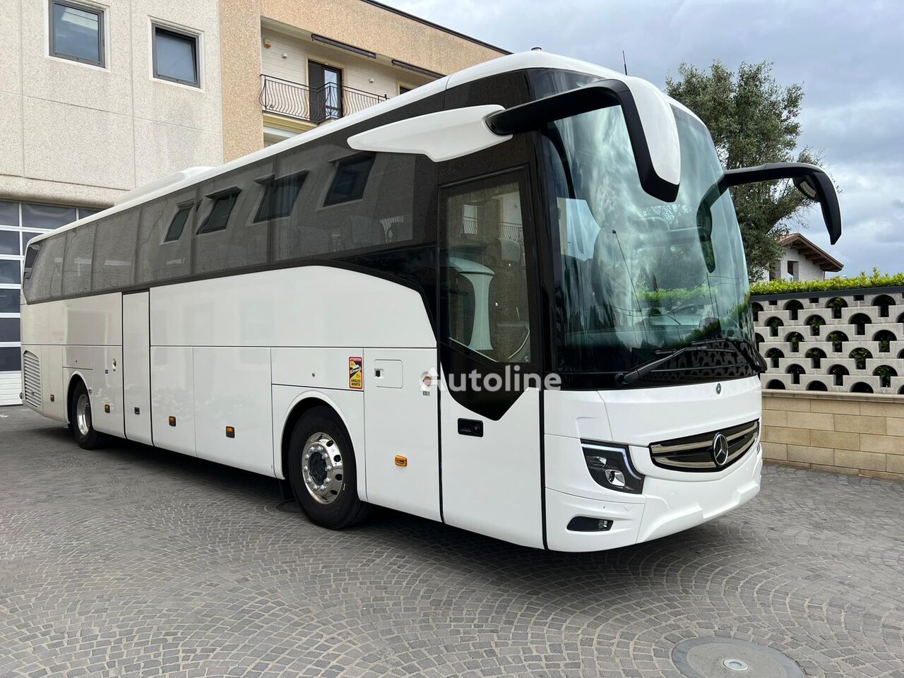 Mercedes-Benz Tourismo 15 RHD turistički autobus - Autoline