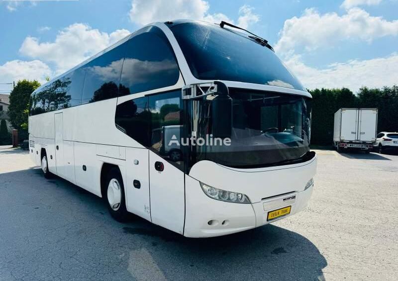 الباص السياحي Neoplan CITYLINER