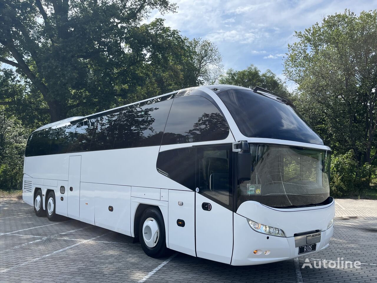 bus pariwisata Neoplan Cityliner