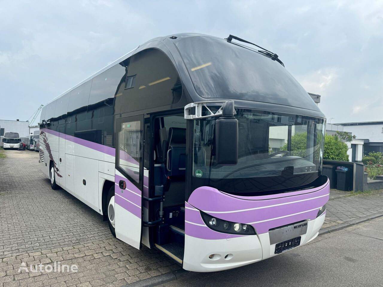 Neoplan Cityliner P14 coach bus