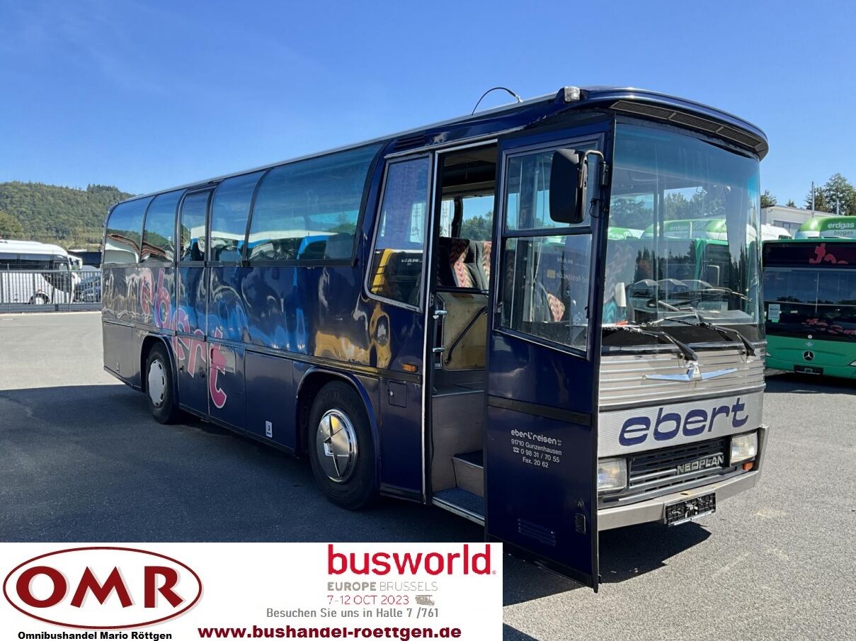 Neoplan N autobús de turismo