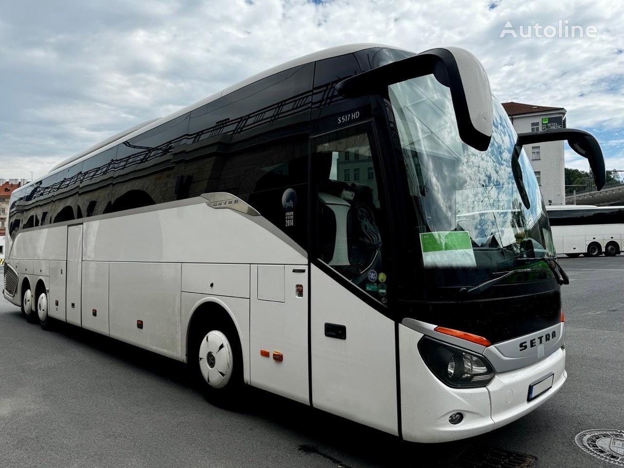 Setra S 517 HD coach bus